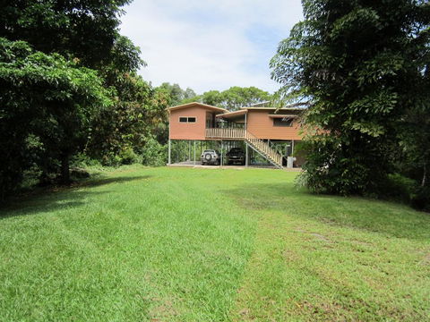 Daintree Lighthouse View - Inverell Accommodation 0