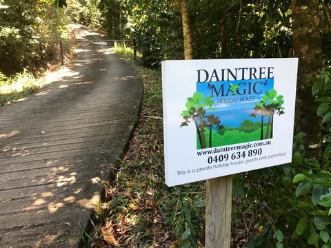Daintree Magic - Inverell Accommodation 2