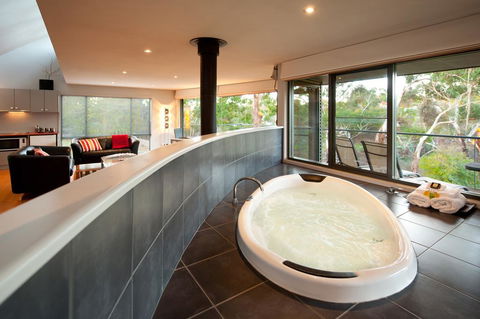 Dee Jays Studio - Inverell Accommodation 1