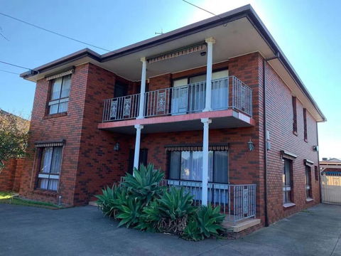 Delicate Bedroom In Bentleigh East - Inverell Accommodation 1