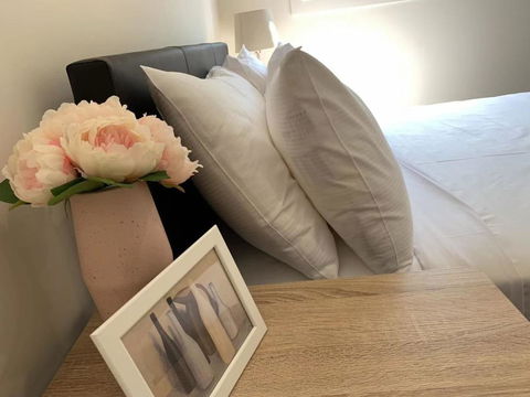 Delightful Bedroom In Bentleigh East - Inverell Accommodation 0