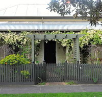 Delightful Cottage - Inverell Accommodation