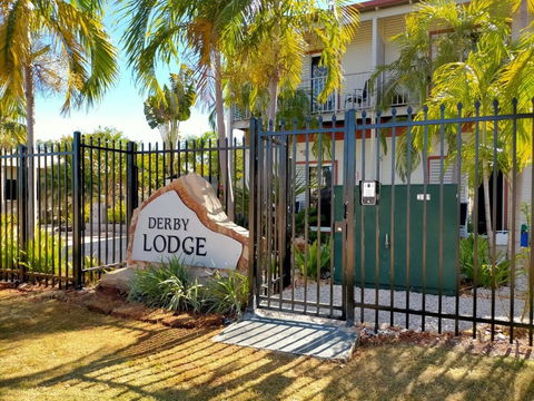 Derby Lodge Self Contained Apartments - Inverell Accommodation 2