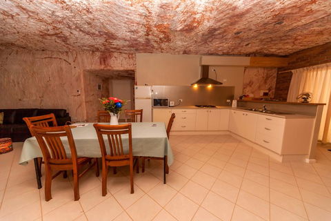 Desert Dwellers Underground B&B - Inverell Accommodation 0