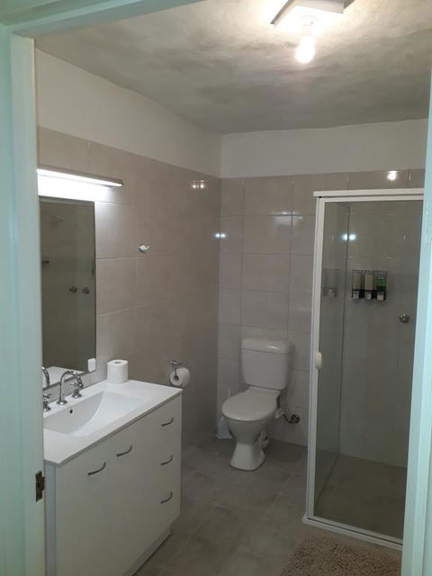 Desert Dwellers Underground B&B - Inverell Accommodation 3