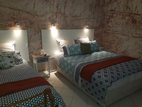 Desert Dwellers Underground B&B - Inverell Accommodation 1