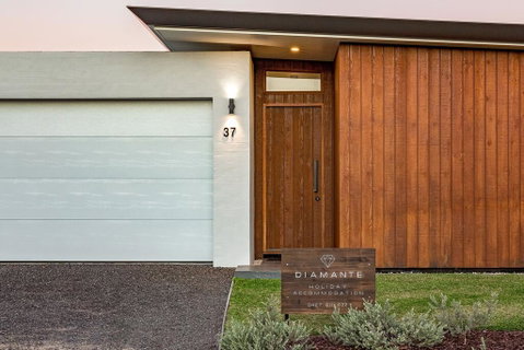 Diamante - Inverell Accommodation 1