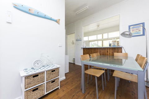 DOUGLAS COTTAGE FORSTER - Inverell Accommodation 3