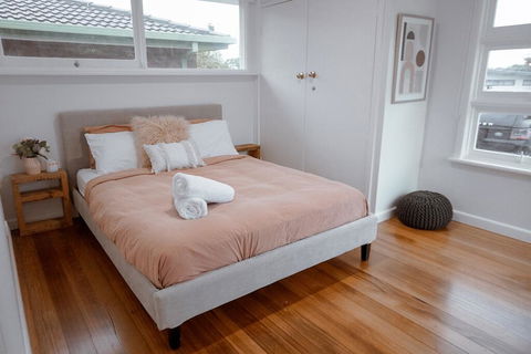Dromana Beach House - Inverell Accommodation 0
