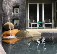 Earthship Daintree - Inverell Accommodation