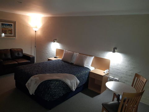 Edward Parry Motel And Apartments - Inverell Accommodation 1
