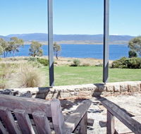 Edzell - Stunning Waterfront Home - Inverell Accommodation