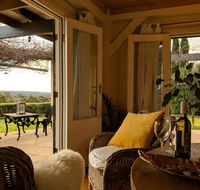 El Camino country cottage with terrace and stunning views - Inverell Accommodation