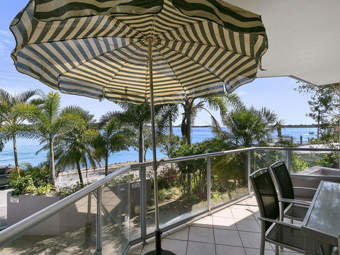 Endless Water Views In Noosaville Noosa Heads - Unit 3 Noosa Moorings, 303 Gympie Terrace - Inverell Accommodation 1
