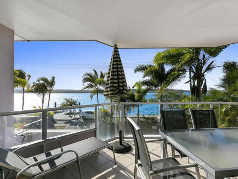 Endless Water Views In Noosaville Noosa Heads - Unit 3 Noosa Moorings, 303 Gympie Terrace - Inverell Accommodation 0
