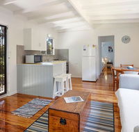 Enjoy the soothing sea breeze - Inverell Accommodation