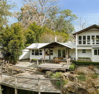 Equanimity - Beautiful character filled house - Inverell Accommodation