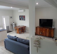 Erwins Lagoon Retreat - Inverell Accommodation