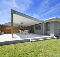 Fairway Views Pet Friendly house with WiFi AC Heating walk to beach - Inverell Accommodation