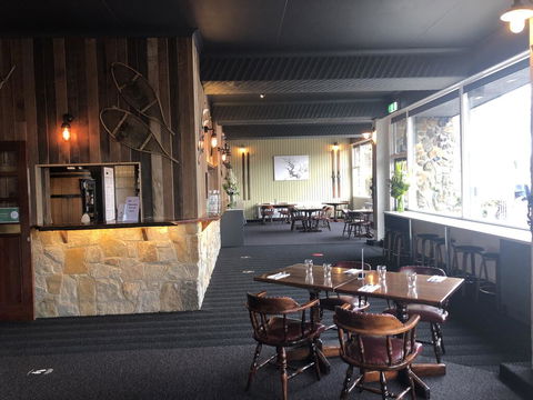 Falls Creek Hotel - Inverell Accommodation 3