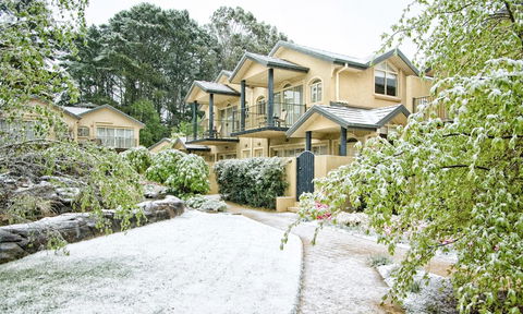 Falls Mountain Retreat Blue Mountains - Inverell Accommodation 0