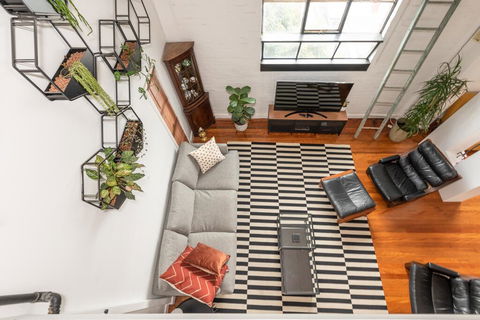 Fitzroy Converted Warehouse Penthouse - Inverell Accommodation 0