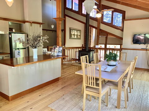 Floraison Red Hill - Inverell Accommodation 1