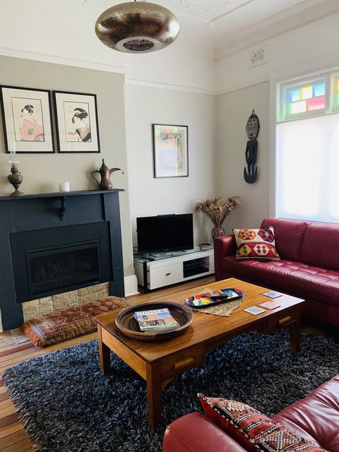 Frangipani House Cooks Hill - Inverell Accommodation 3