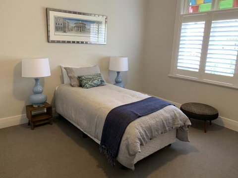 Frangipani House Cooks Hill - Inverell Accommodation 1