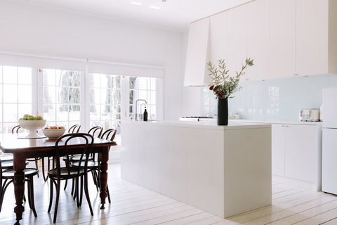 French Cottage 1854 With Stunning Alfesco Garden - Inverell Accommodation 3