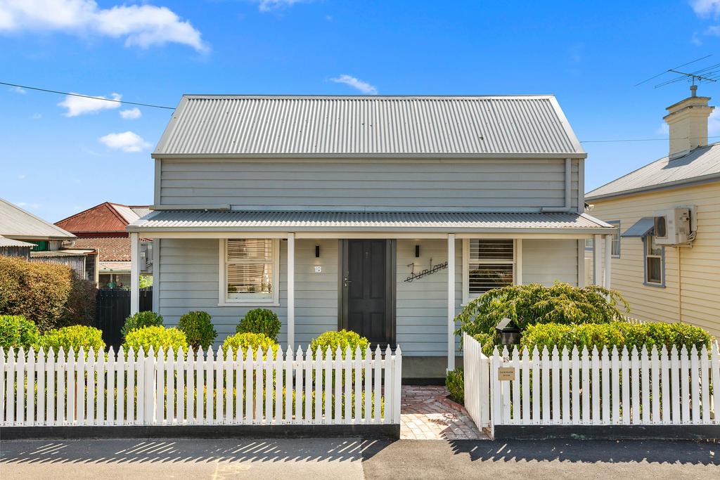 Manifold Heights VIC Inverell Accommodation