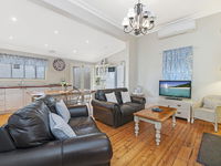 Book Port Fairy Accommodation Vacations Inverell Accommodation Inverell Accommodation