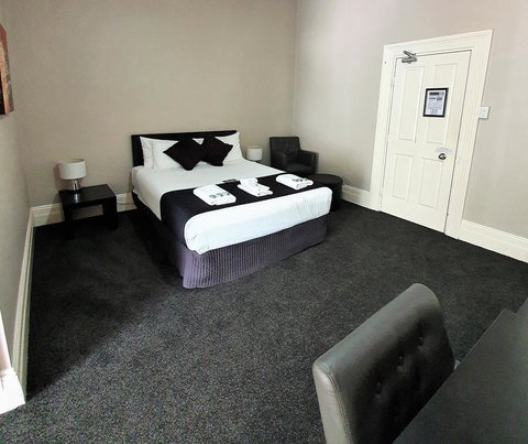 Grand Hotel - Inverell Accommodation 2