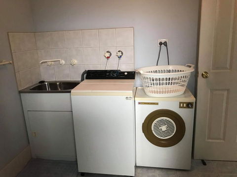 Guesthouse On Dolphin - Inverell Accommodation 1