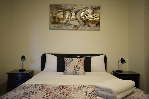 Hamilton Lakeside Motel - Inverell Accommodation 3