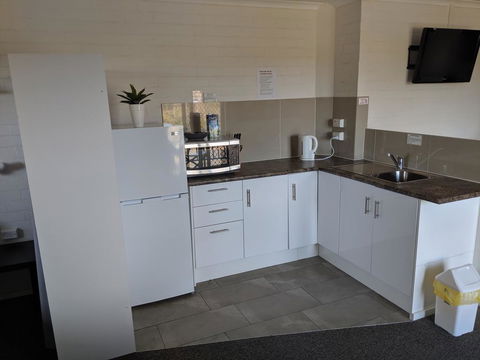 Harrington Village Motel - Inverell Accommodation 3