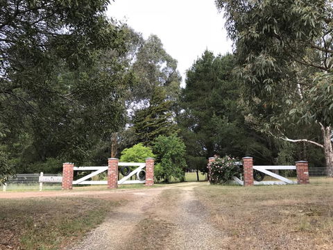 Helen's Luxury Hut - Inverell Accommodation 3