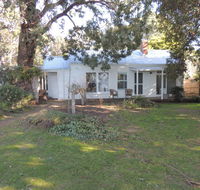 Heronswood Cottage - Inverell Accommodation