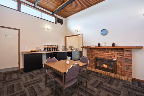 Hi Way Eight Motor Inn - Inverell Accommodation 1