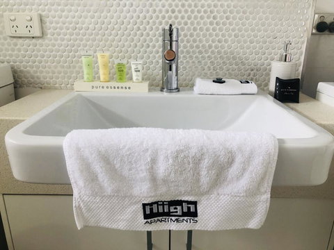 Hiigh Apartments - Inverell Accommodation 2