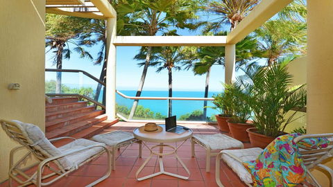 Hill #8 Penthouse - Port Douglas - Inverell Accommodation 3