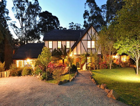 Holly Lodge - Inverell Accommodation 0