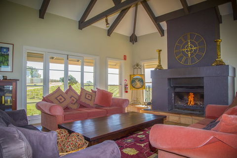 Holman Estate - Inverell Accommodation 2