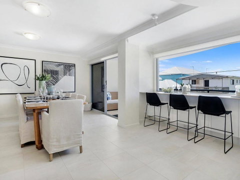 Home By The Sea - Inverell Accommodation 2