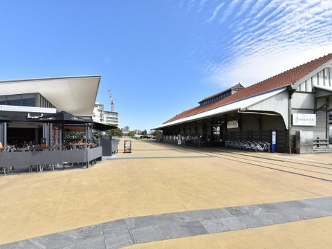 Honeysuckle Haven - Harbour Facing + Walk To Restaurants - Inverell Accommodation 3