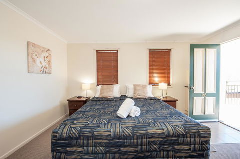 Jacaranda Place Motor Inn - Inverell Accommodation 0