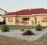Jewel of the South Beachside Holiday Rental - Inverell Accommodation