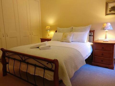 Johnstone Terrace - Inverell Accommodation 1