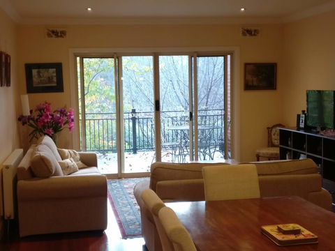 Johnstone Terrace - Inverell Accommodation 3