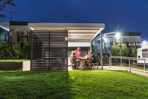Jolly Swagman Acccommodation Park - Inverell Accommodation 0